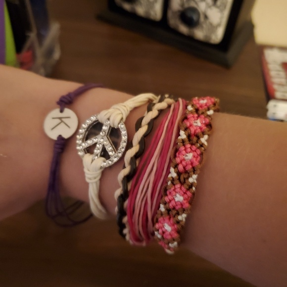 Jewelry - Bundle of 5 bracelets